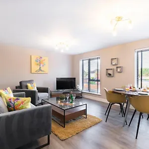 Apartment Elliot Oliver - Luxurious Two Bedroom With Parking, Gloucester